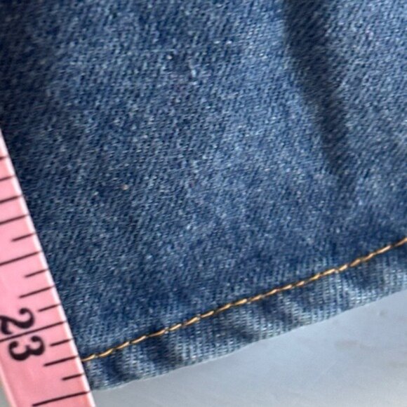 Vintage Denim Button-Up Shirt With Pockets & Distressed Details For Casual Wear - Picture 6 of 8